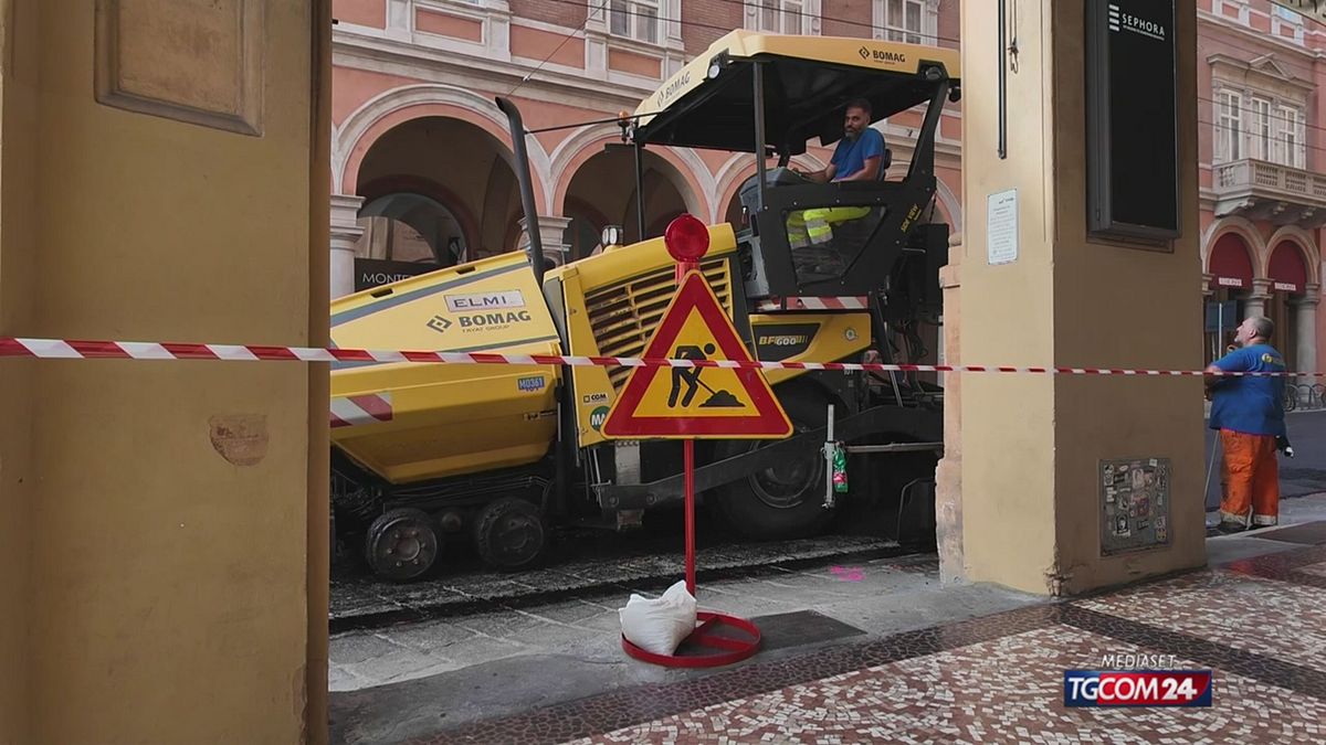 18.00 BOLOGNA, IL CEMENTO SFREGIA IL CENTRO SRV