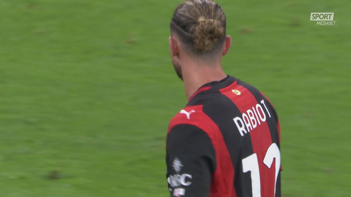 SRV RULLO MILAN SULLE SPALLE DI RABIOT 31/8