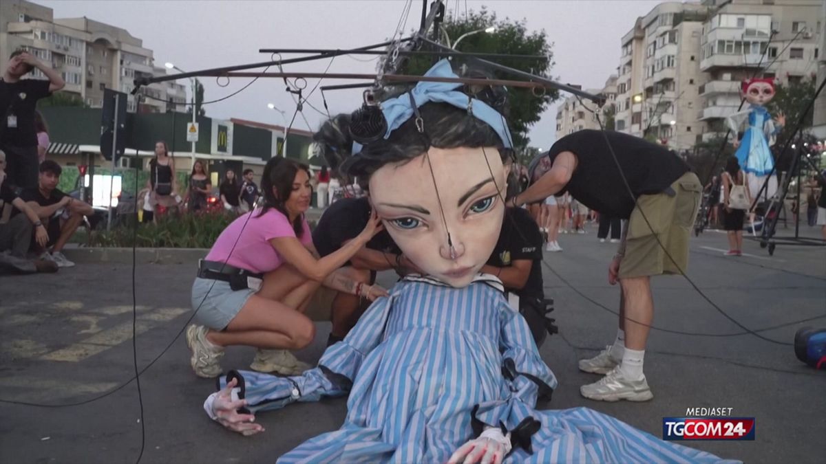 ROMANIA MARIONETTE SRV