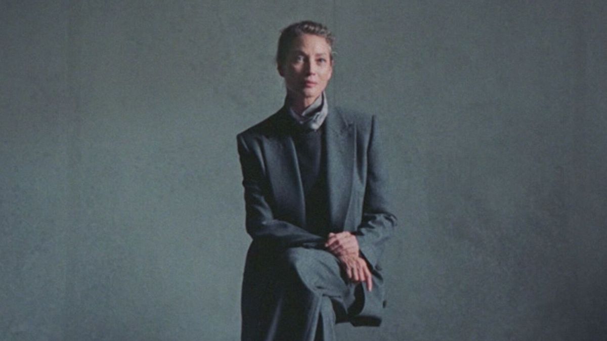 Abiti e simboli: Christy Turlington racconta Giorgio Armani