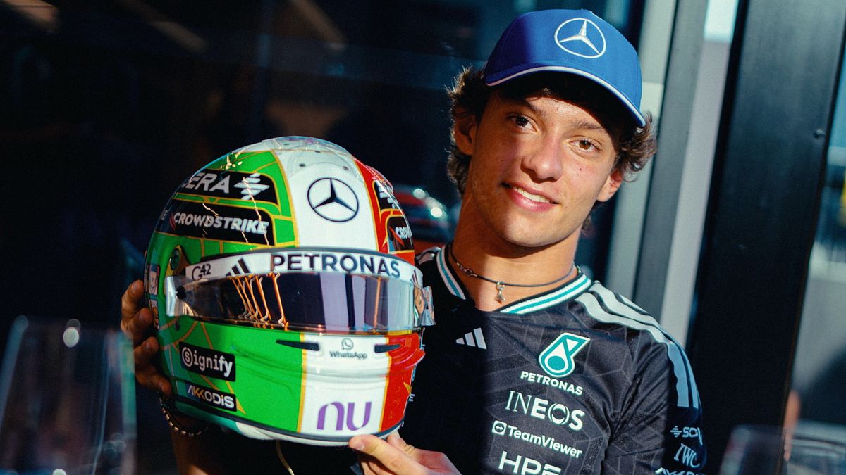 Kimi Antonelli casco Monza 2026