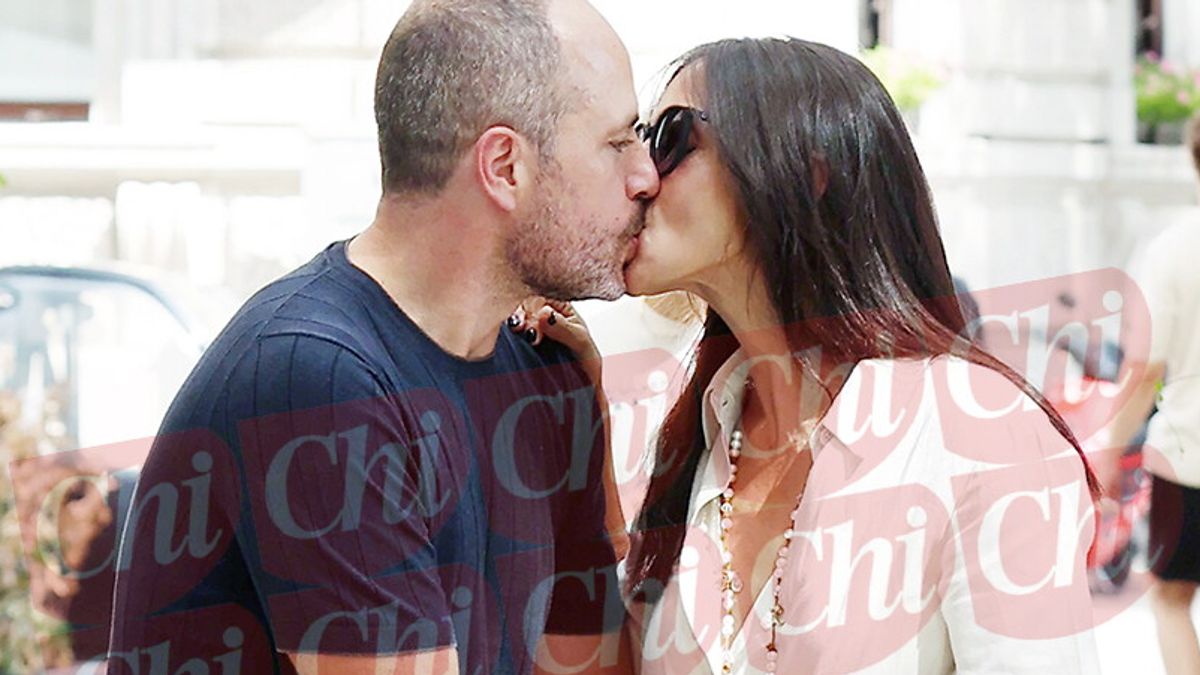 Ambra Angiolini e Pico Cibelli tra baci e abbracci in pubblico, le foto