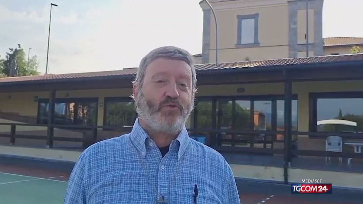 18.00 SPOTORNO, VIA LA SPIAGGIA DEI PRETI SRV