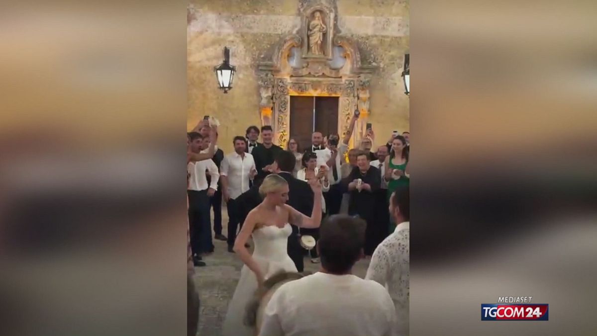 MARA SATTEI MATRIMONIO X SITO SRV