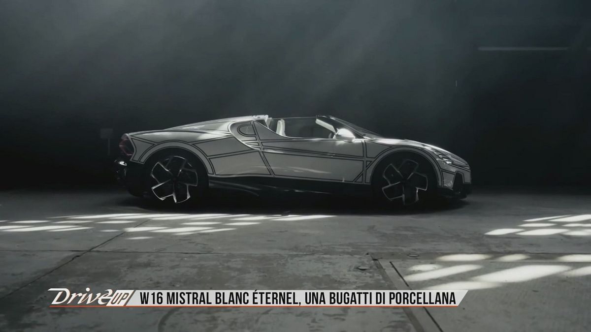 Bugatti W16 Mistral Blanc Éternel, tra dettagli e l'ultima apparizione di un motore storico