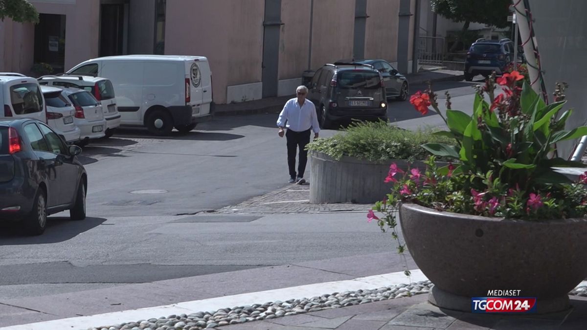 18.00 VIGILESSA SI DIMETTE: PALETTA AL SINDACO SRV