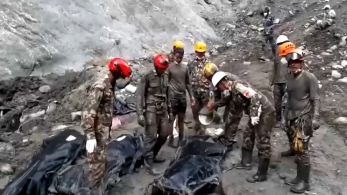 Frana in Nepal, recuperati 4 corpi in una centrale idroelettrica