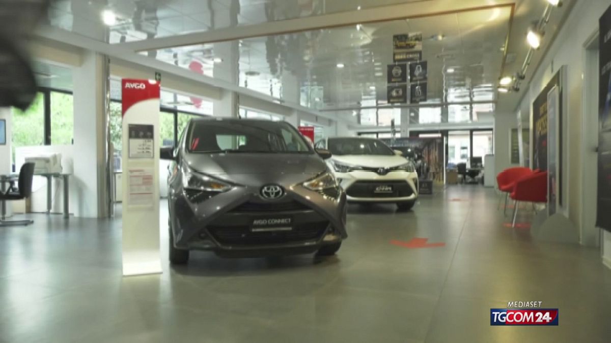 12.00 ACCISE E BOLLO AUTO, TAGLIATO IL 30% DEGLI INCASSI SRV