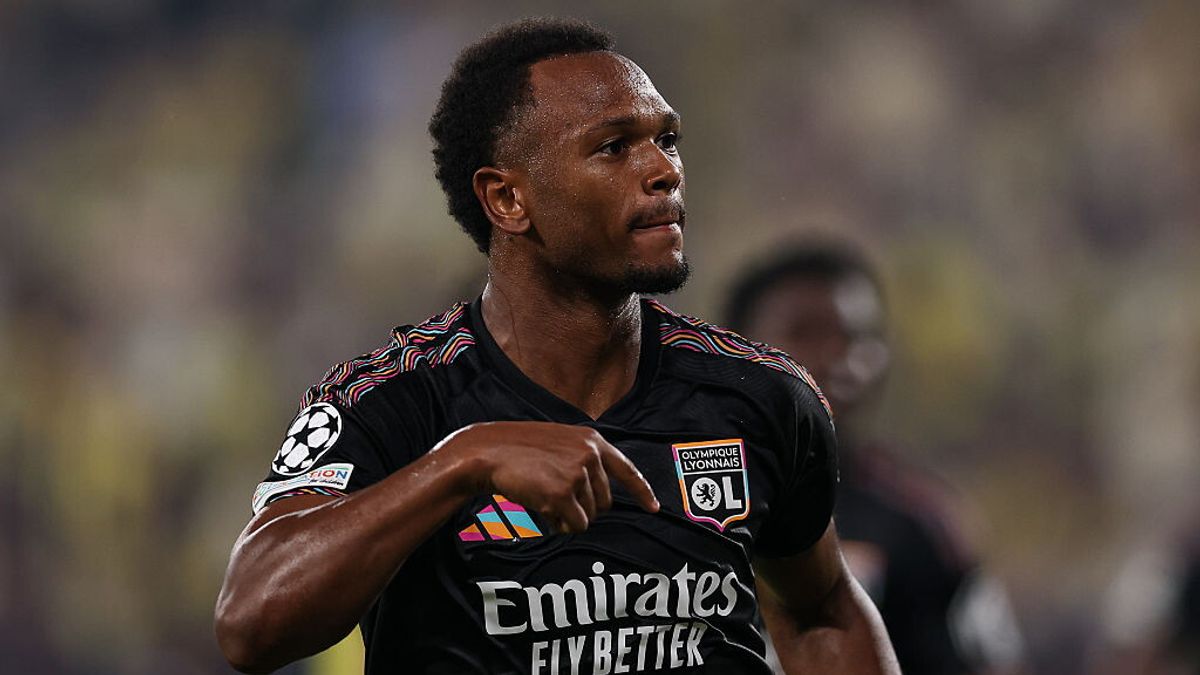 Lois Openda - 1 gol in Ligue 1 e 1 gol nei playoff di Champions League da nuovo attaccante del Lione