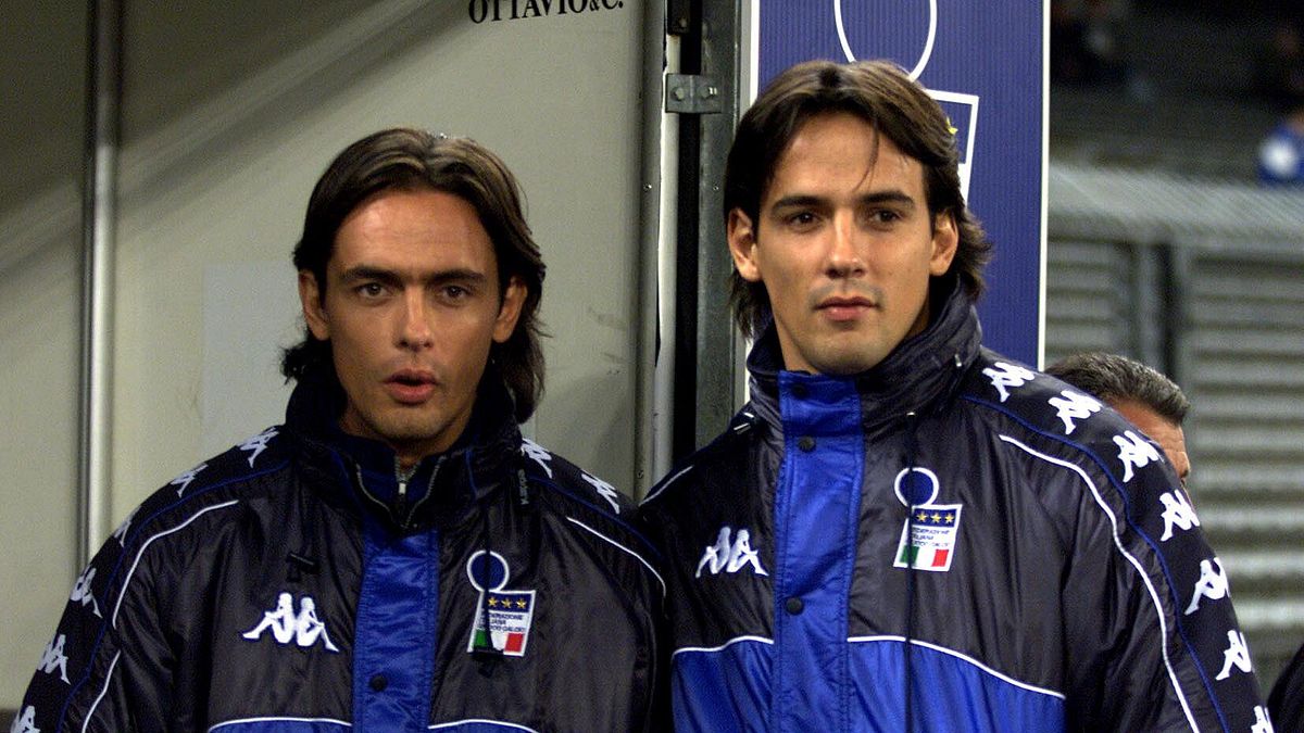15 novembre 2000: Filippo Inzaghi (a sinistra) e il fratello Simone convocati da Giuseppe Trapattoni. Per 11 minuti hanno anche giocato assieme in azzurro: Simone era entrato al 61' per Delvecchio, Filippo (titolare) uscì al 72' per Del Piero