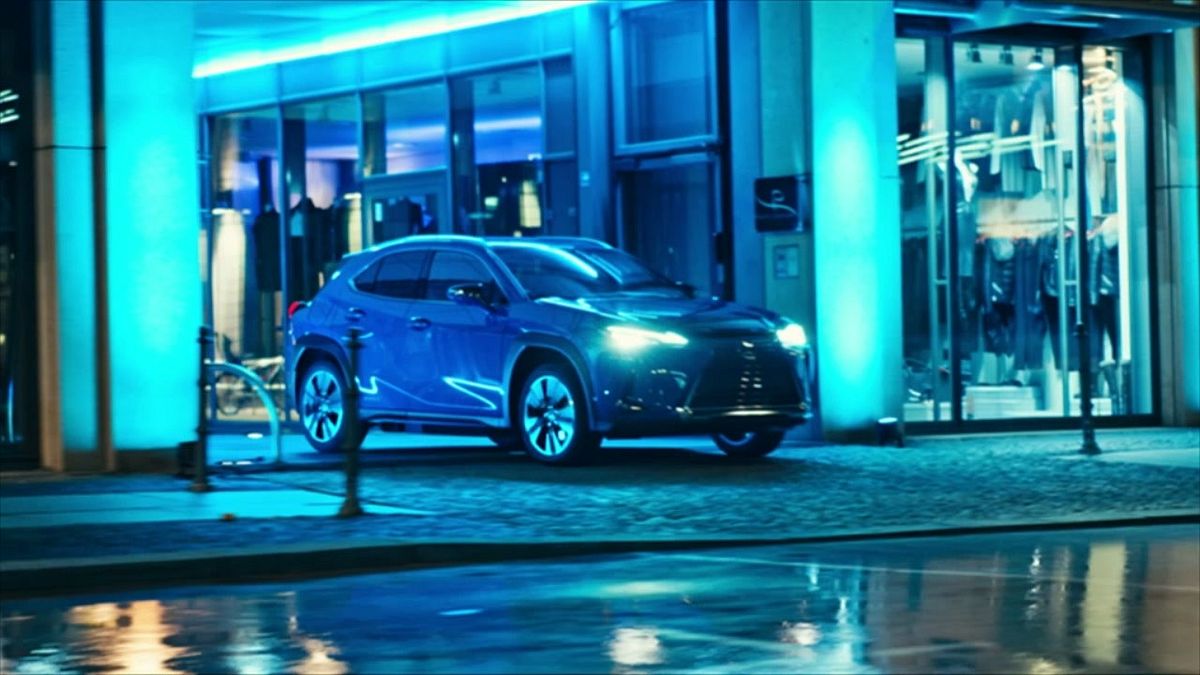 Lexus_UX300e