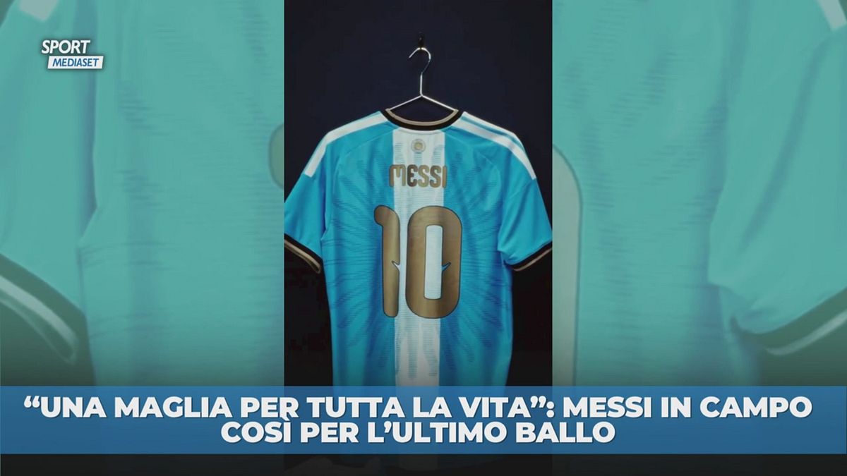 Messi presenta la maglia che indosserà per l'ultimo ballo con l'Argentina