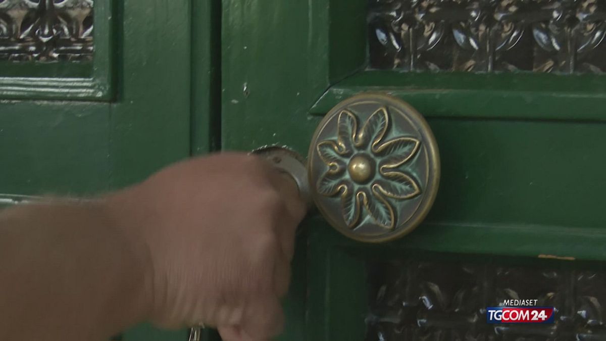 18.00 "UNA CASA SUBITO, O SOTTO IL PONTE" SRV