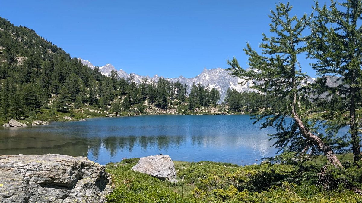 Lago d Arpy via Colle San Carlo, Valle d'Aosta