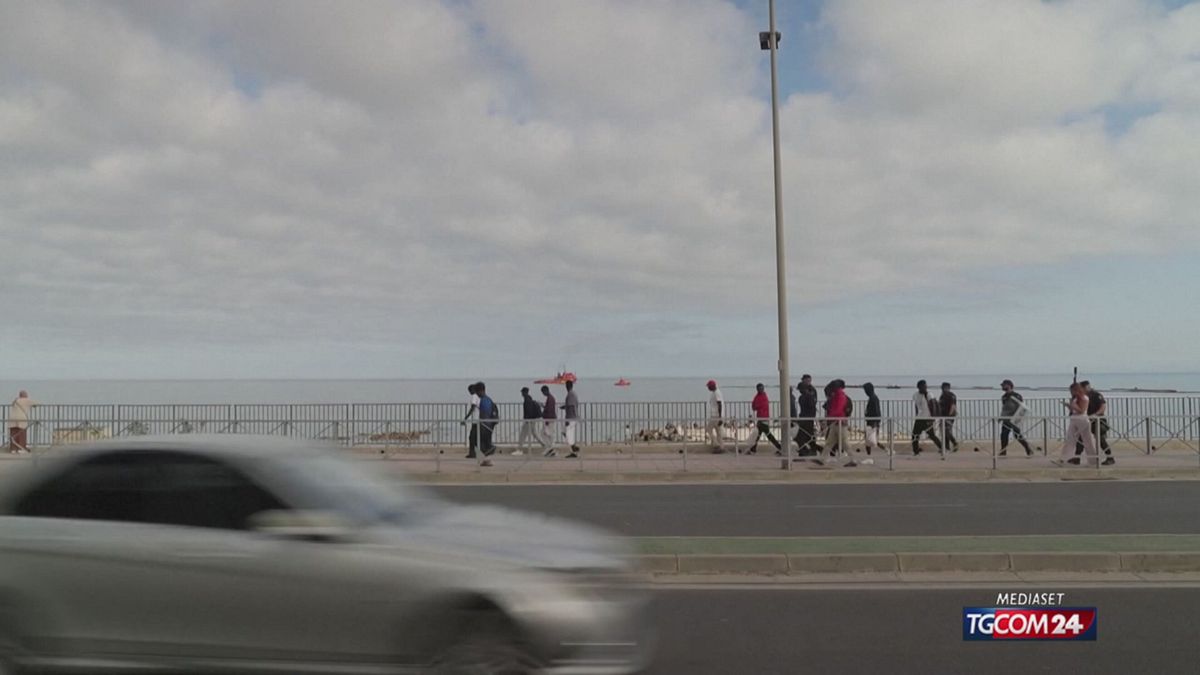 MIGRANTI RIMASTI A CEUTA SRV