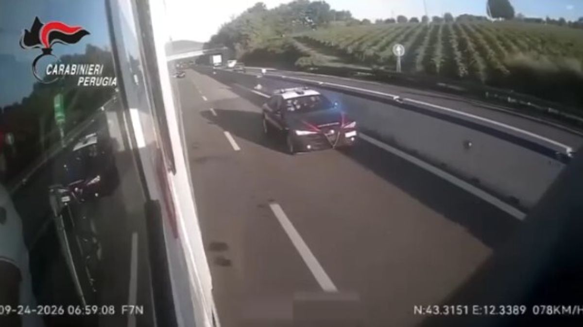 A 15 anni sul Suv rubato: arrestato dopo un folle inseguimento