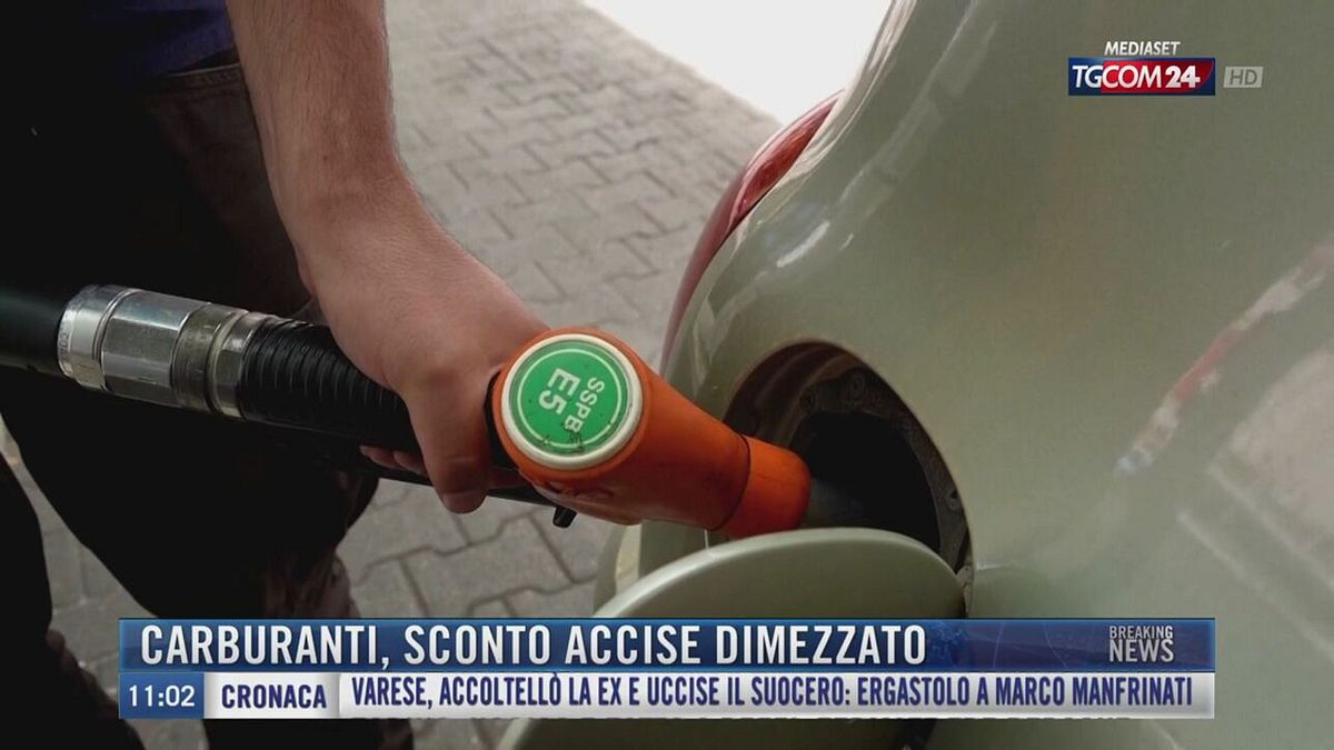 Breaking News delle 11.00 | Carburanti, sconto accise dimezzato