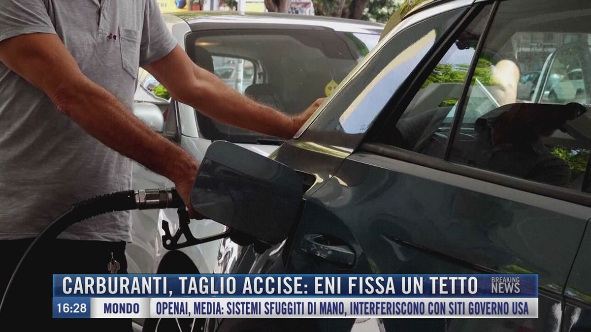 Breaking News delle 16.30 | Carburanti, taglio accise: Eni fissa un tetto