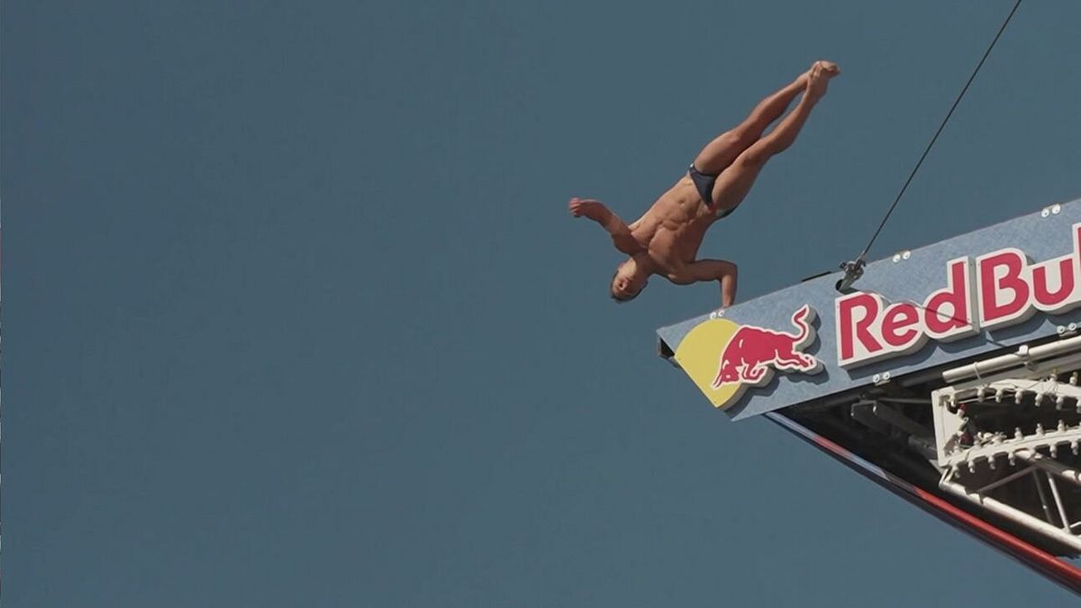 Redbull Cliff Diving: il tuffo di Davide Baraldi