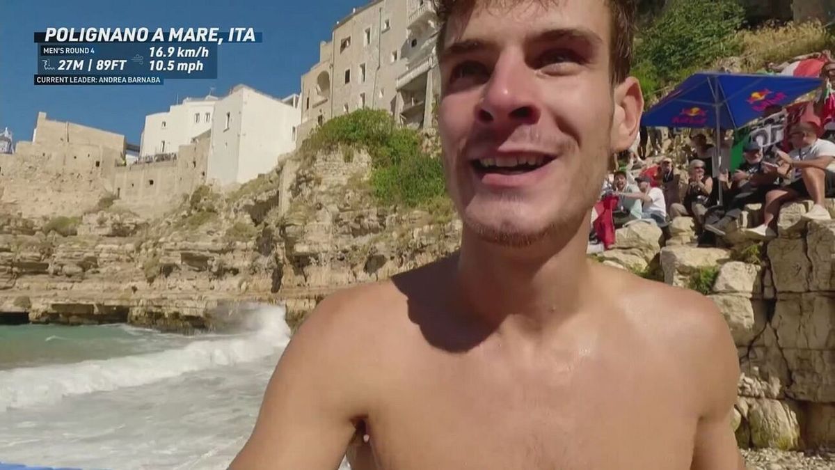 Redbull Cliff Diving: Andrea Barnaba raccoglie gli applausi di Polignano