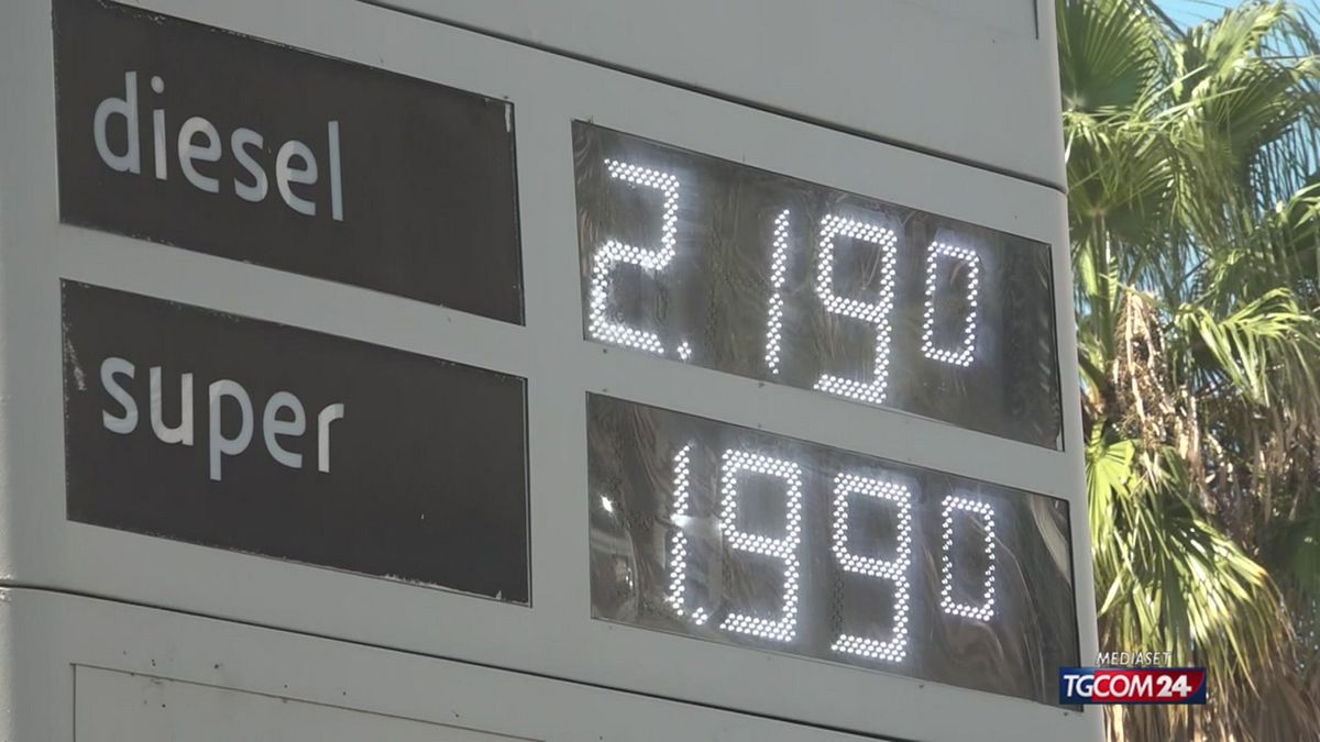 18.00 GLI ITALIANI E LA BENZINA SRV