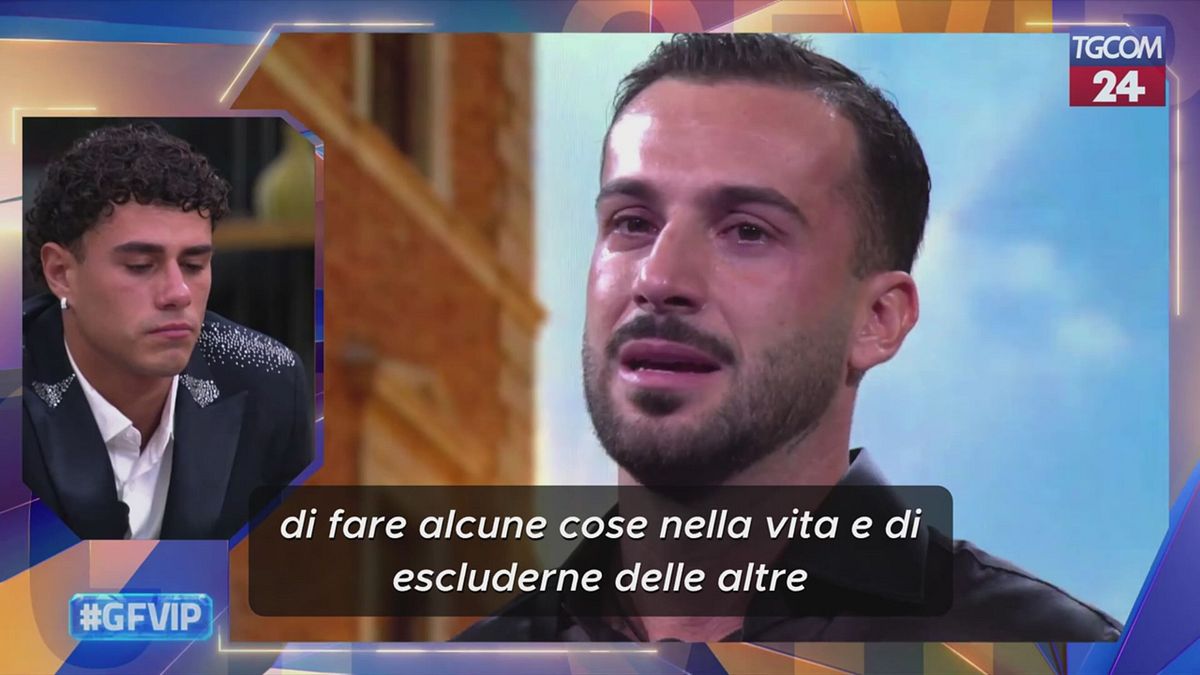 "Grande Fratello Vip", Andreas Müller si emoziona per la sorpresa della madre