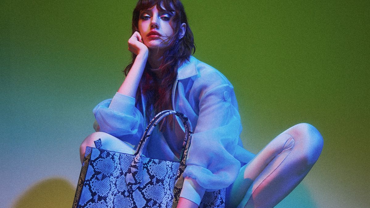 Un look della nuova capsule B.Glam di Blauer, che segna l'ingresso del brand nel womenswear internazionale
