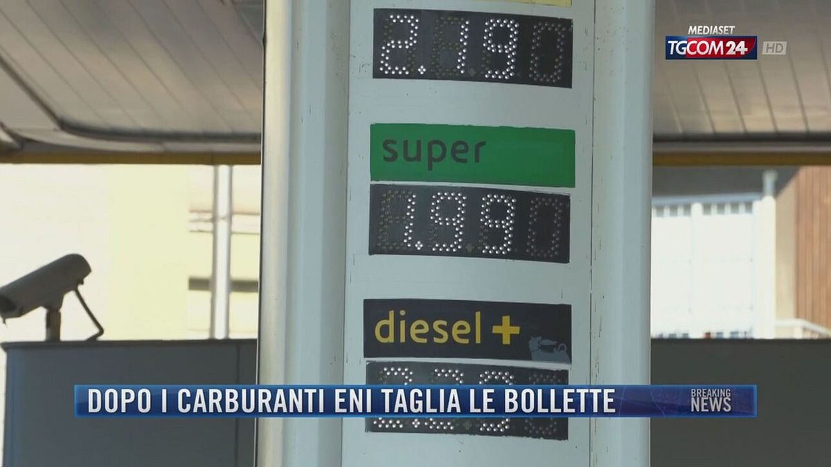 Breaking News delle 21.30 | Dopo i carburanti Eni taglia le bollette