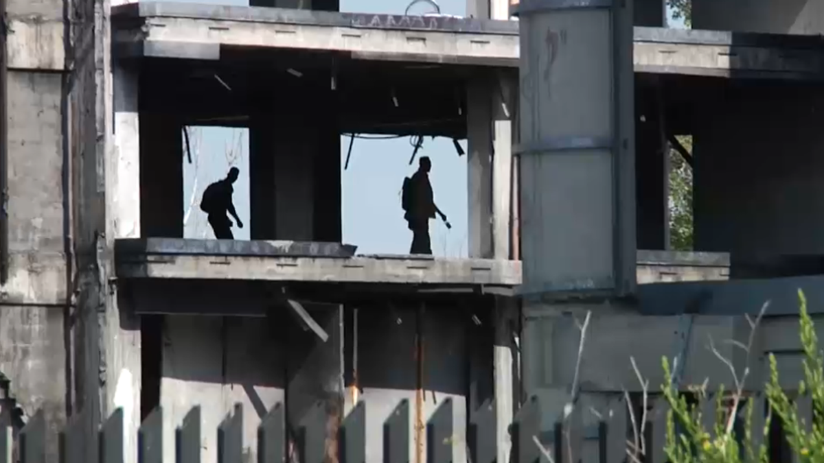 Roma, nuovo sgombero a Tor Sapienza: braccio di ferro tra occupanti e agenti