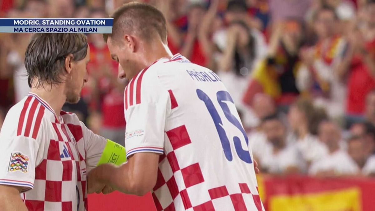 Modric, standing ovation