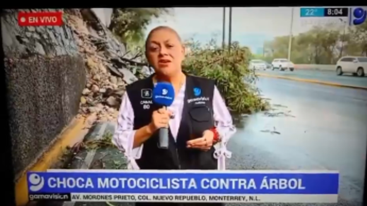 Messico, auto piomba su giornalista e cameraman in diretta