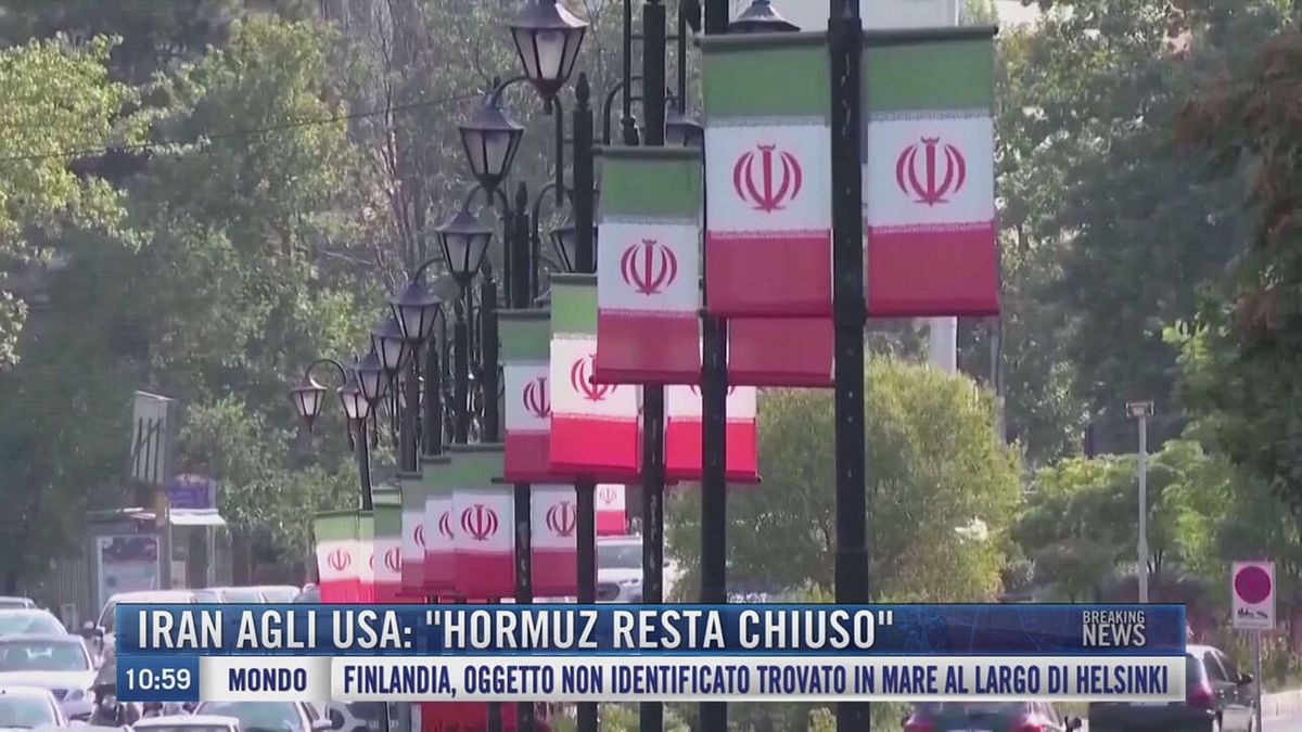 Breaking News delle 11.00 | Iran agli Usa: "Hormuz resta chiuso"
