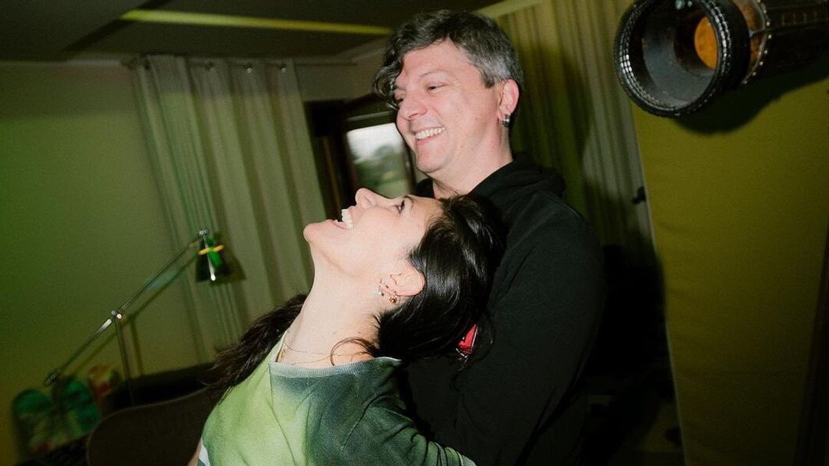 Elisa rompe il silenzio dopo la separazione, chi è l'ex marito Andrea Rigonat