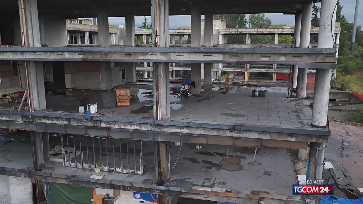 Roma, iniziato lo sgombero di uno stabile a Tor Sapienza