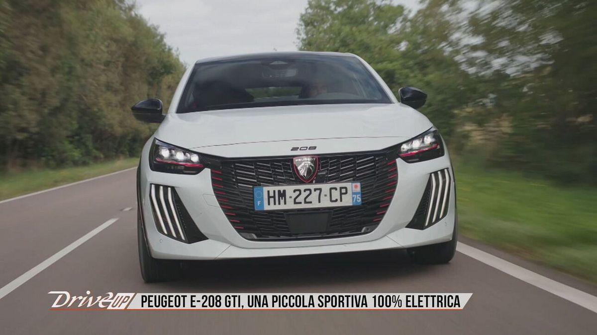 Peugeot E-208 GTi, una piccola sportiva dalla guida fluida