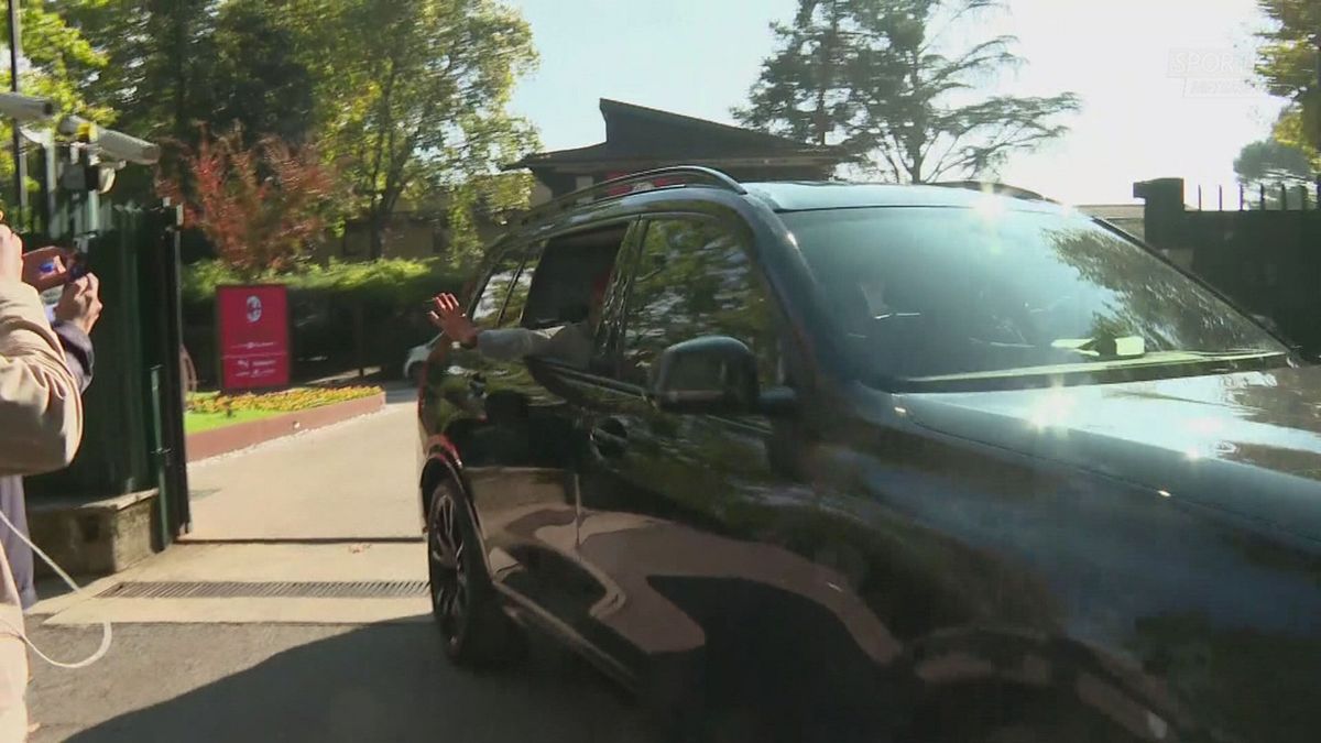 MCH CARDINALE SE NE VA DA MILANELLO CON CAPPELLINO TRUMPIANO 10/10 MCH