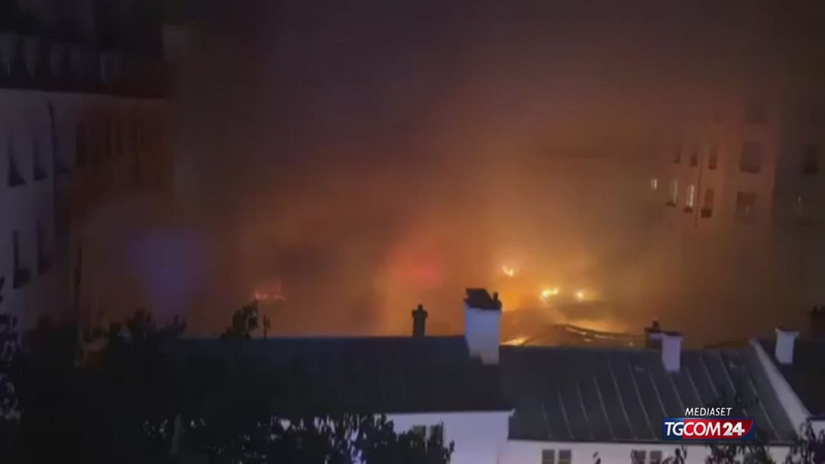 MONTAGGIO INCENDIO PARIGI X SITO SRV