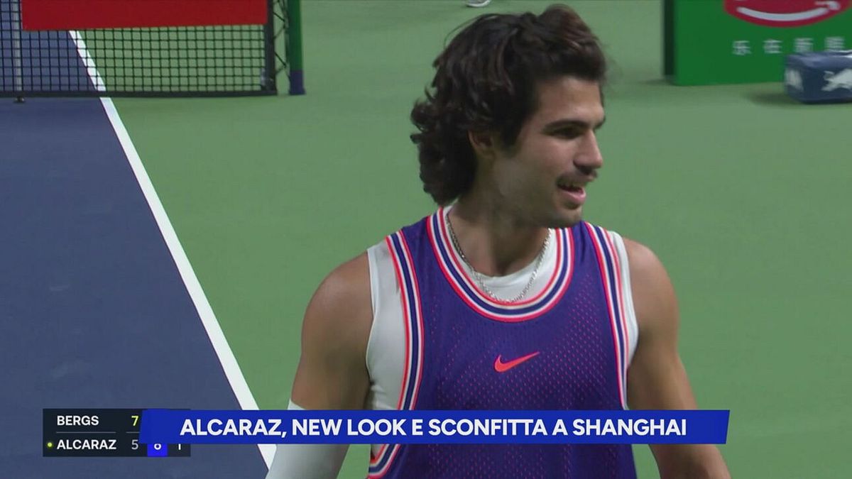 Alcaraz, il nuovo look non basta: è out a Shanghai