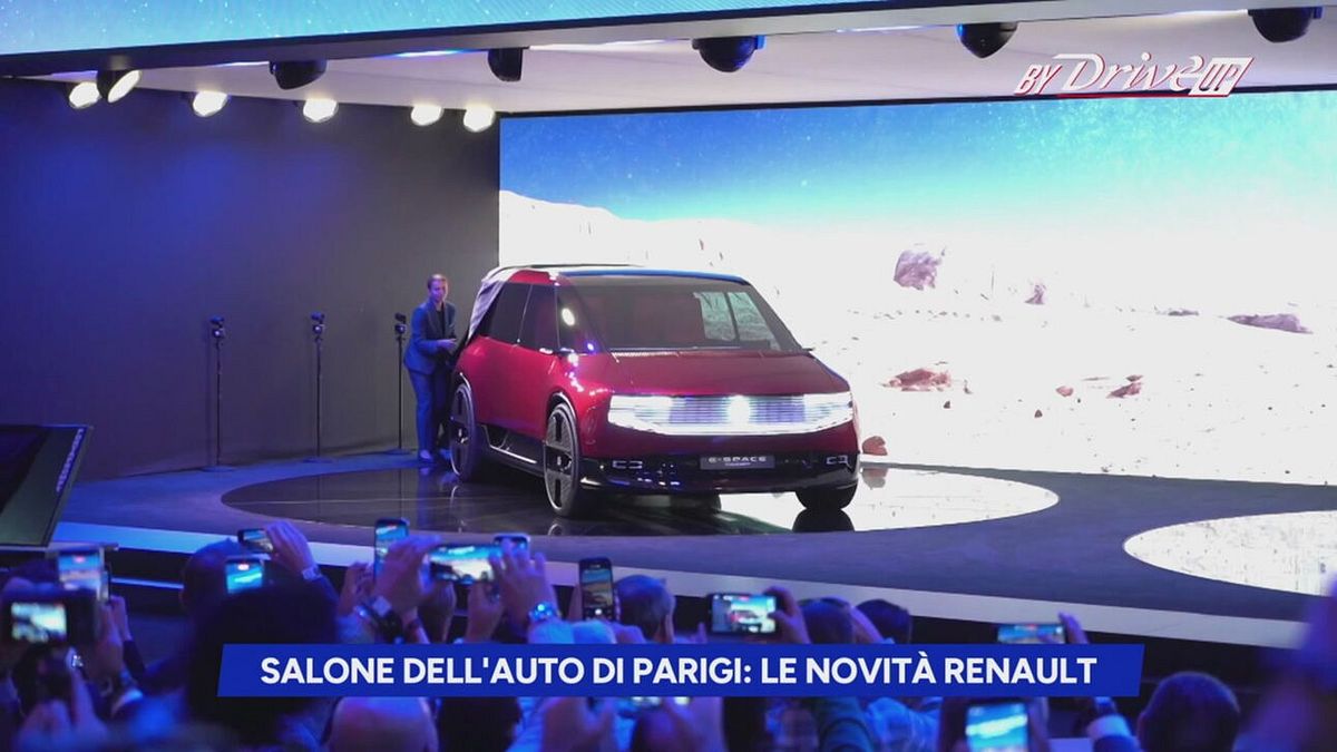 Renault al Salone Auto Parigi 2026, tante vetture esposte e voglia di rinnovare