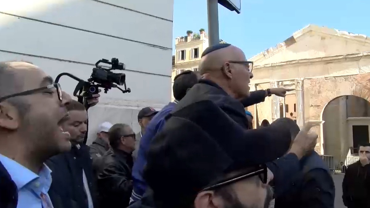 Tensione a Roma: esponenti della comunità ebraica contestano l'Anpi durante una commemorazione