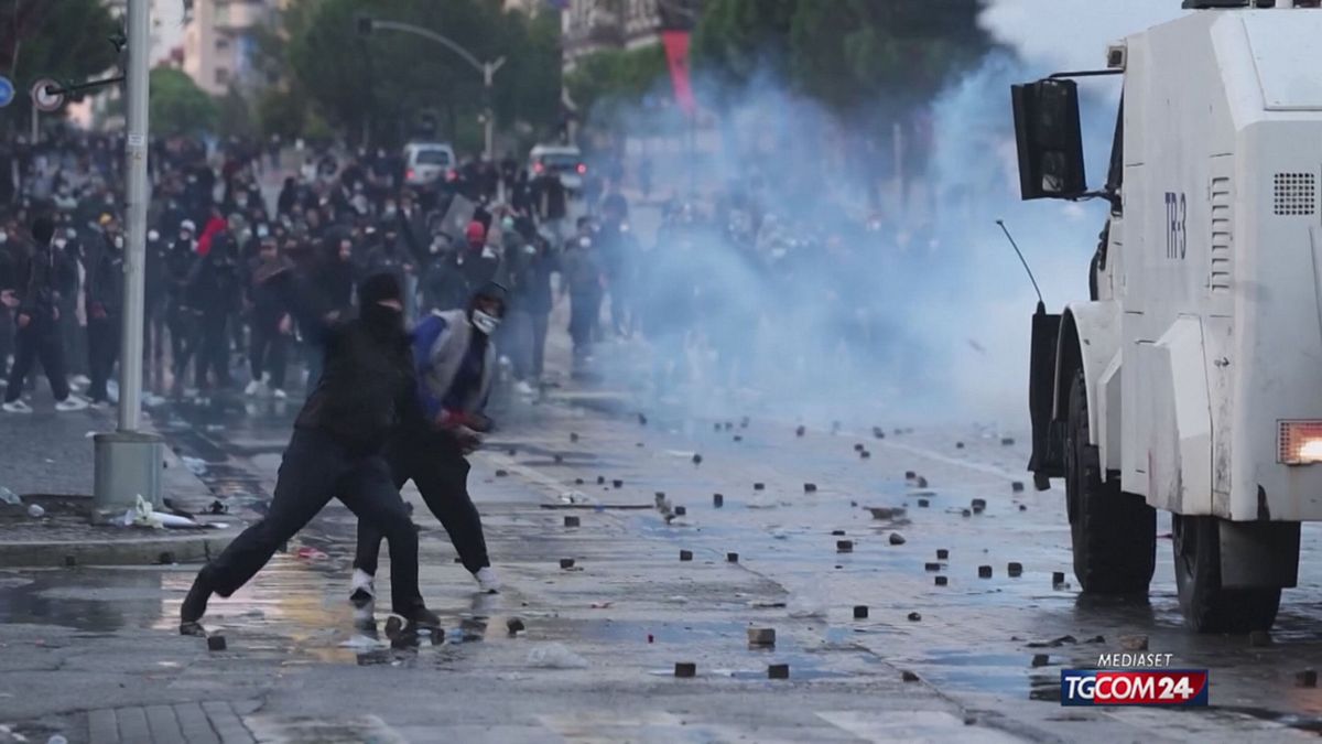 SCONTRI TIRANA SRV