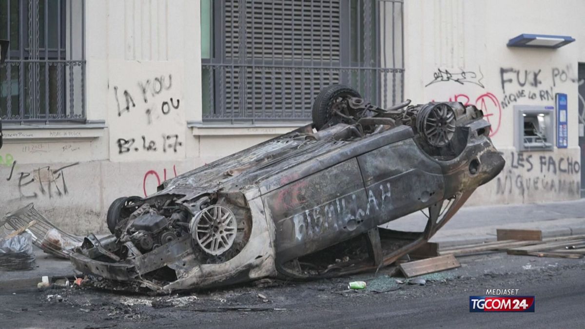 FRANCIA PROTESTE GIORNO DOPO X SITO SRV