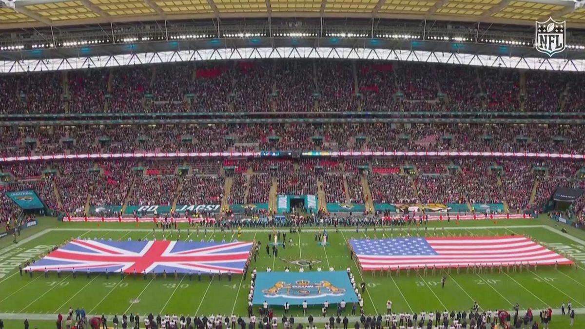 Gli inni prima dello scontro tra Houston Texans e Jacksonville Jaguars