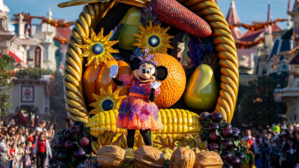 Disneyland Paris Disneyland Park. Mickey's Halloween Celebration