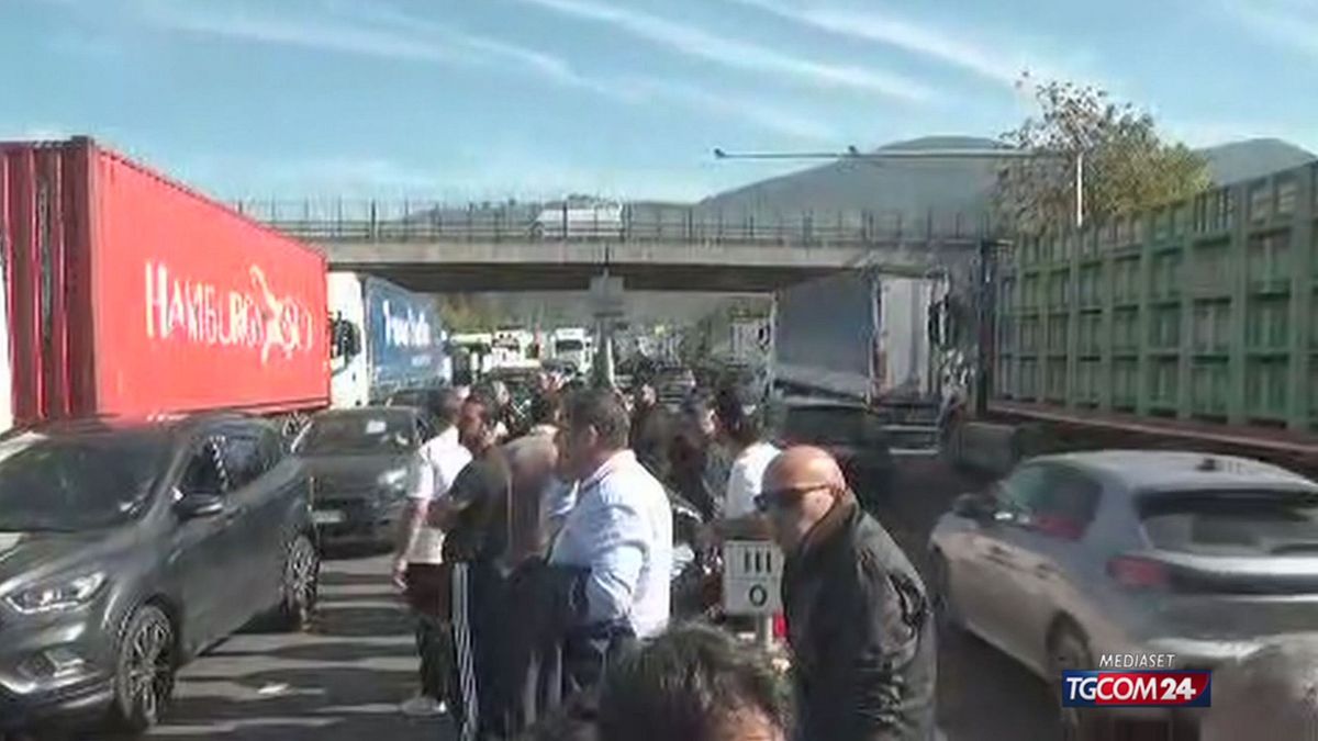 12.10 PROTESTE SUD SRV