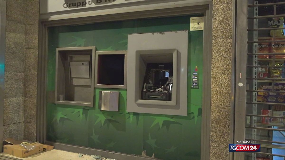 BOLOGNA BANCOMAT DISTRUTTI SRV