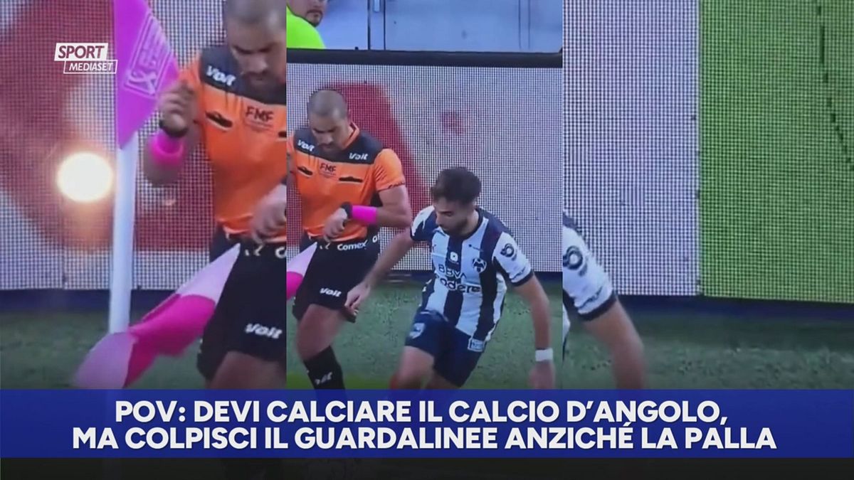 Vuole calciare il corner, ma… colpisce il guardalinee anziché il pallone