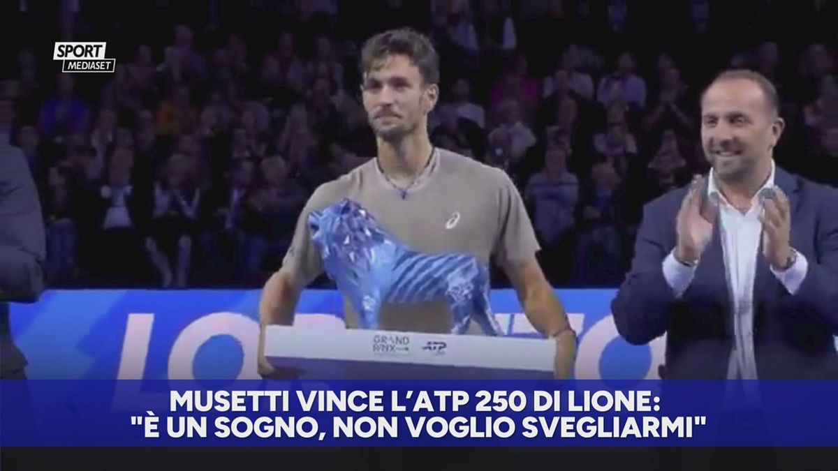 Musetti vince ATP Lione, il momento della premiazione