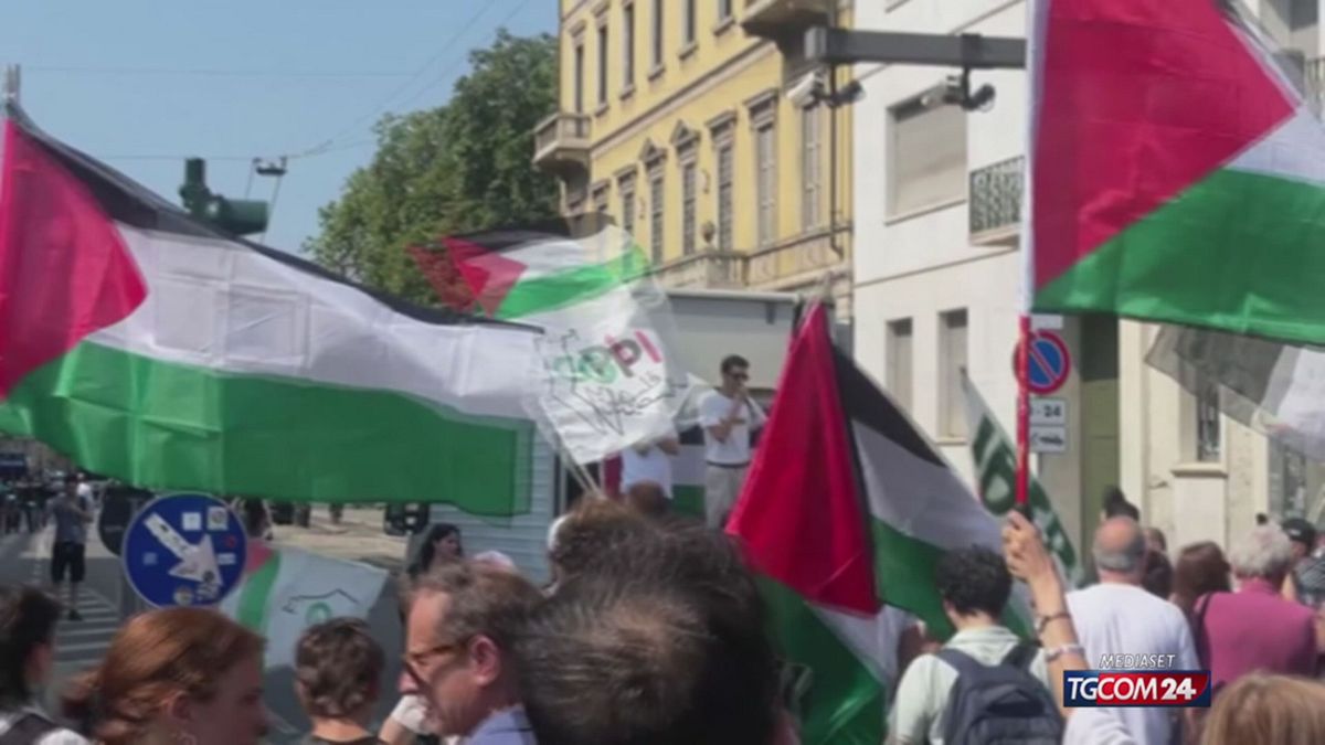 18.10  L'AGITATORE YOUSSEF CON PROCURA GENOVA
