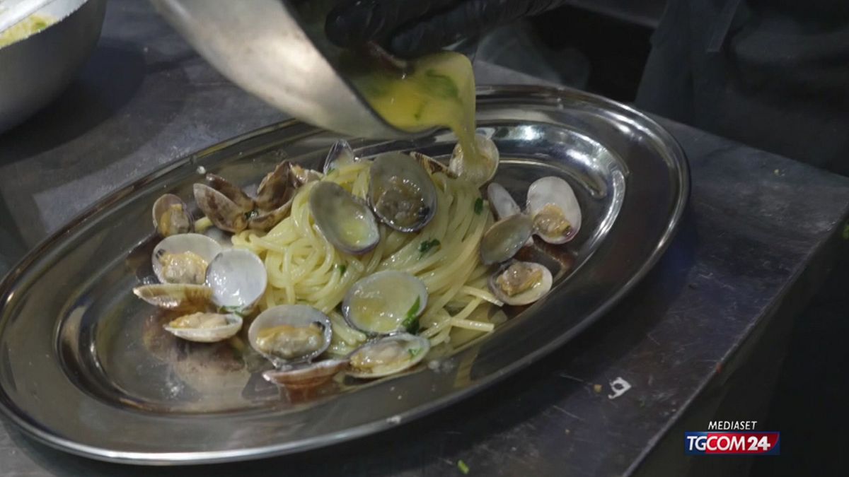 18.00 PASTA CON LE VONGOLE SRV